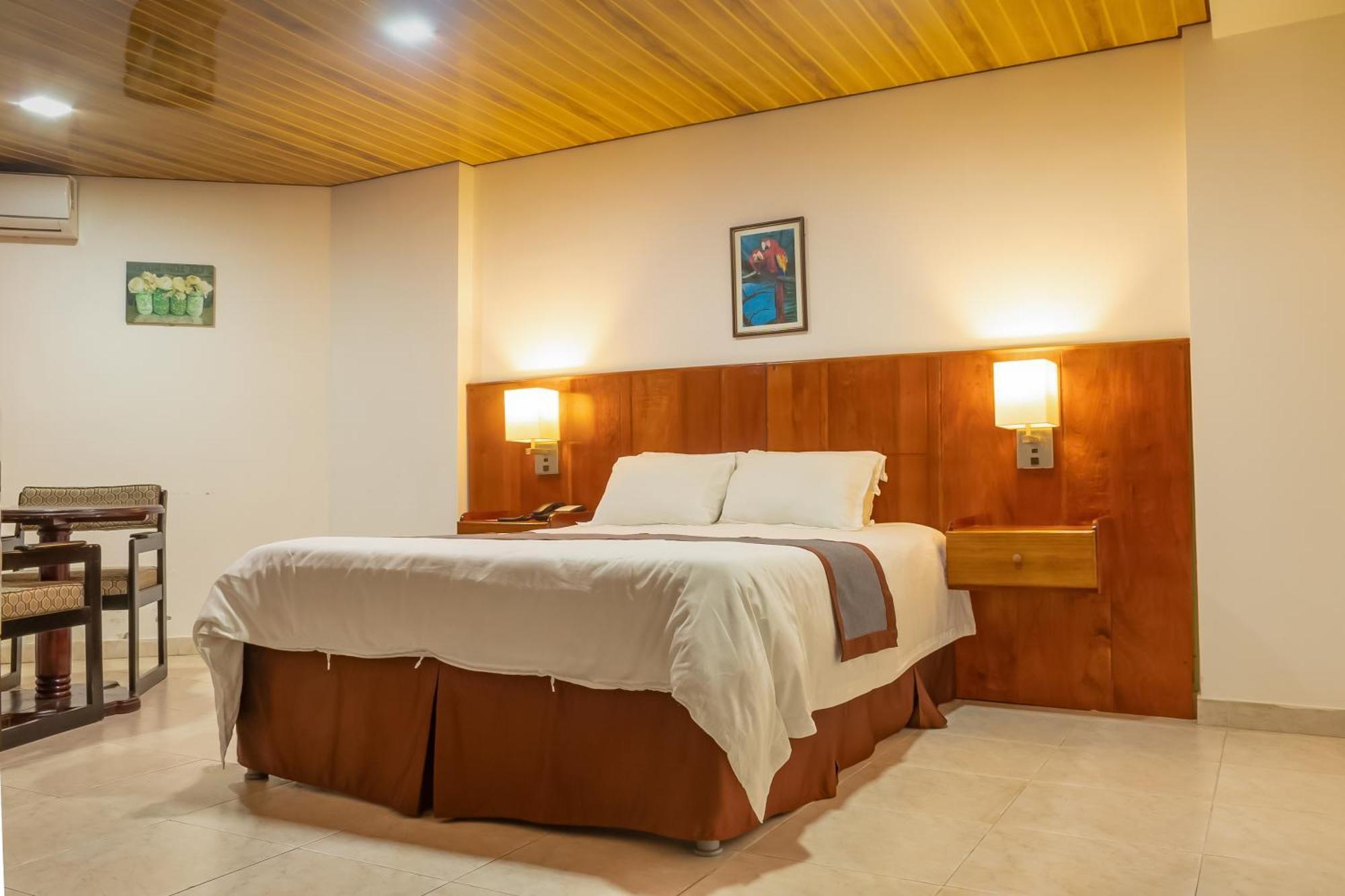 Hotel Guacamaya Penonomé Екстериор снимка